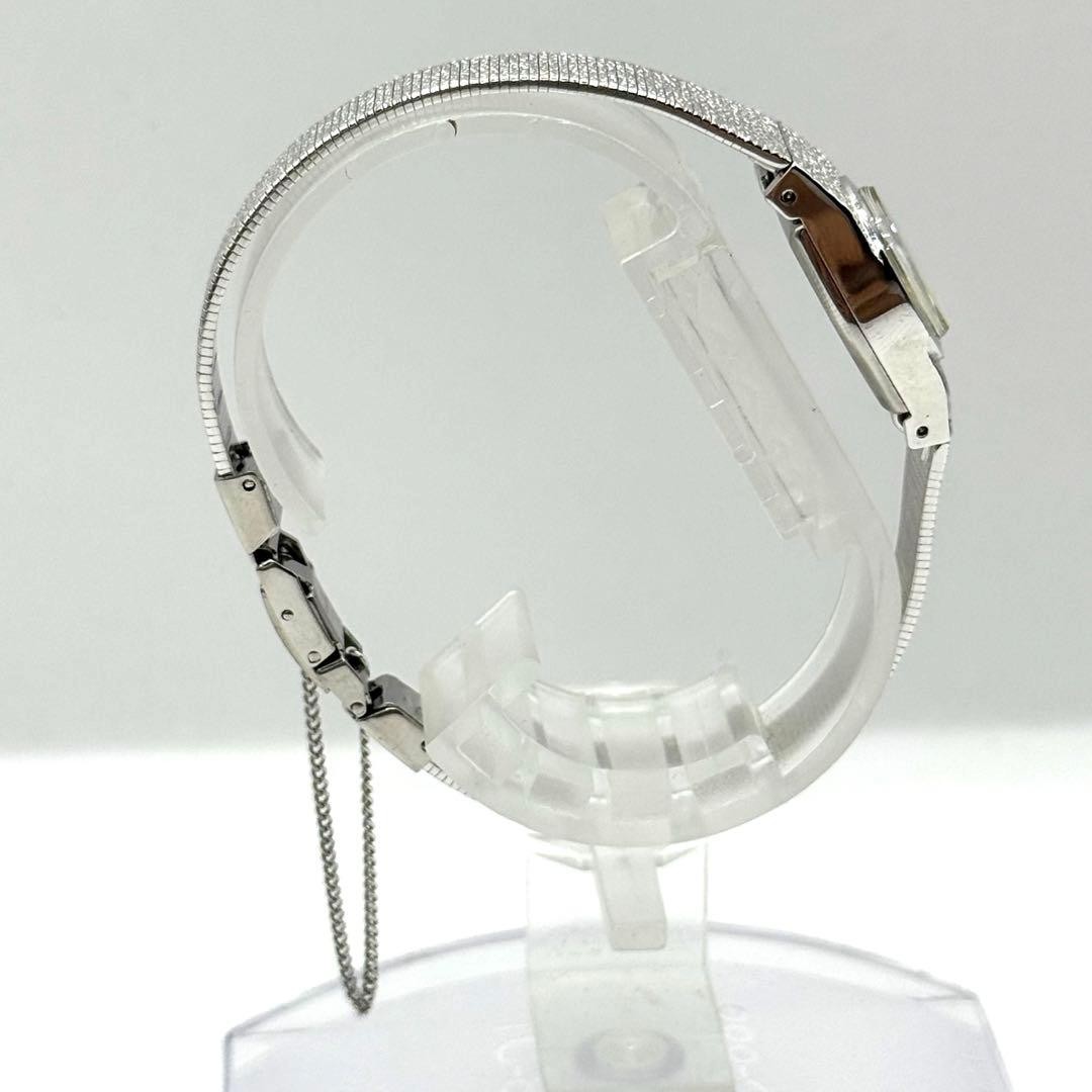 Excellent condition, fully functional SEIKO hand-wound bracelet watch, 17 jewels