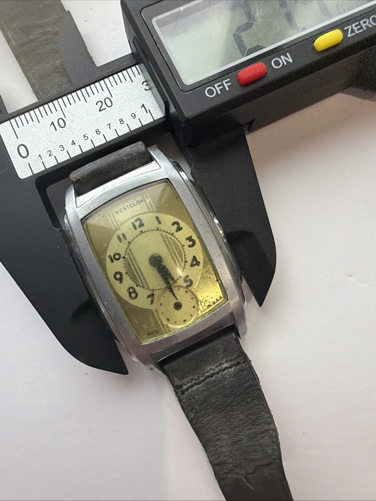 AU45 VTG Mens WESTCLOX Mechanical Wind 27mm Watch For Repair As Is Conditions**