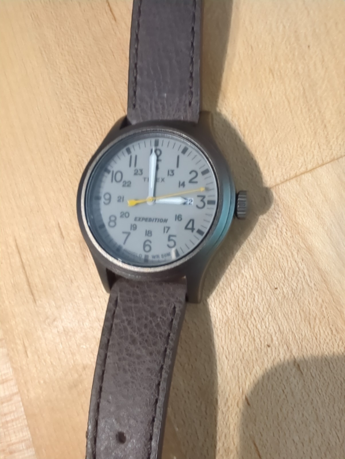 TIMEX Expedition Indiglo MENS Watch Brown Beige Leather Strap HIKING OUTDOORS