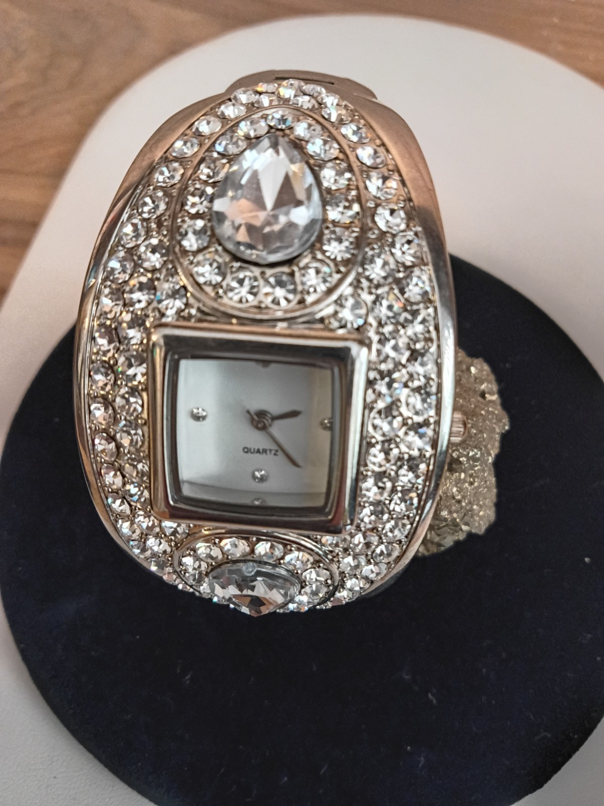Women’s Gem-Set Oval Silver Tone Quartz Bracelet Wristwatch White Dial
