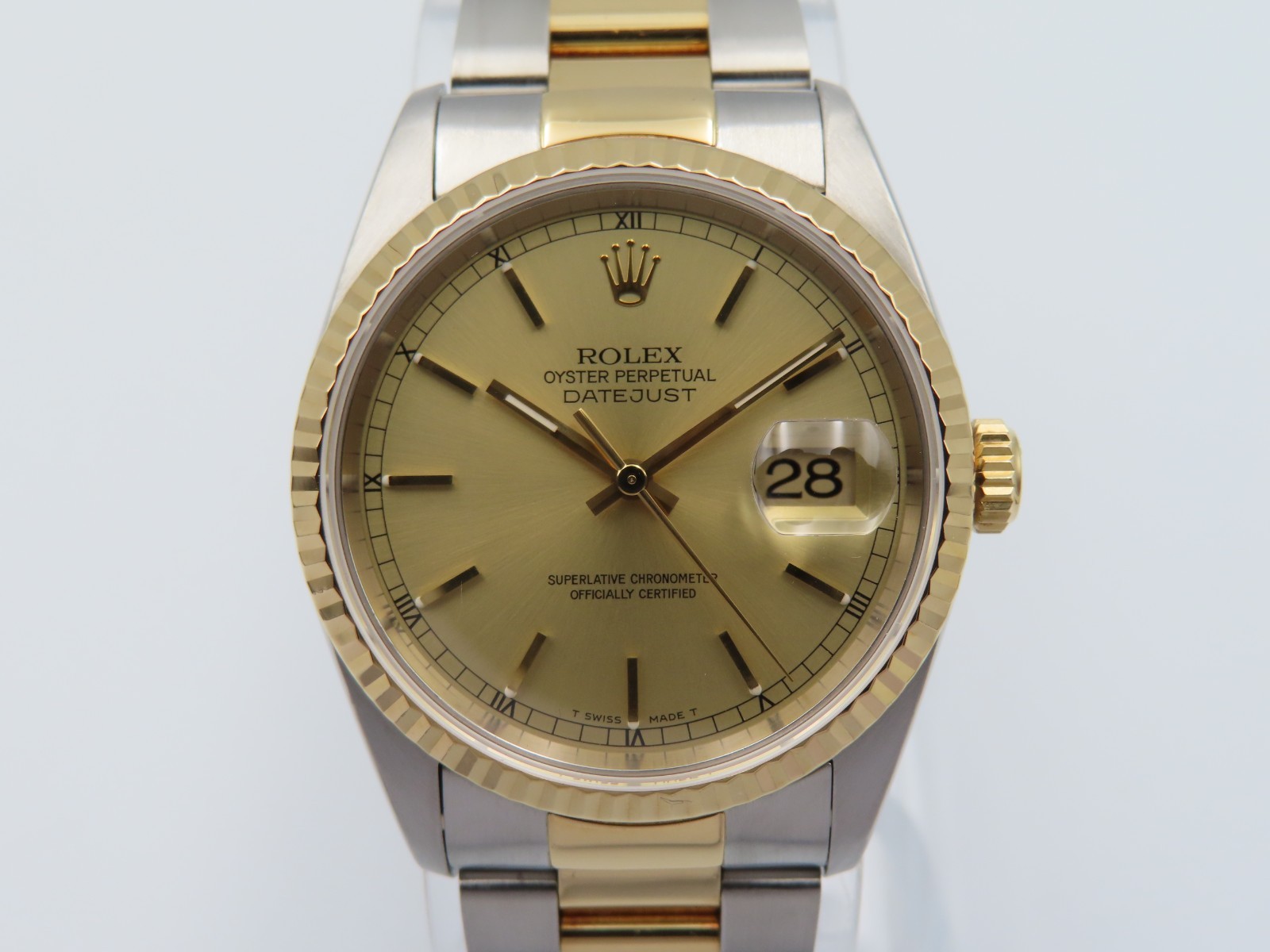 1996 Rolex Datejust 16233 Men’s 36mm 18k Yellow Gold Stainless Steel Wristwatch