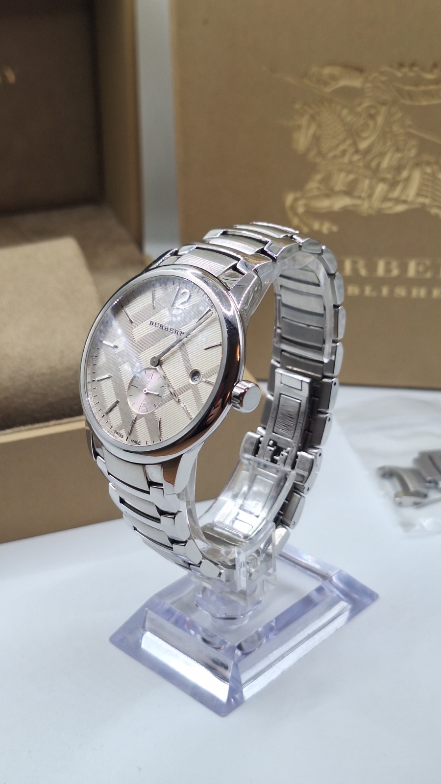 Burberry The Classic Silver Men’s Watch With Tan Coloured Dial BU10004