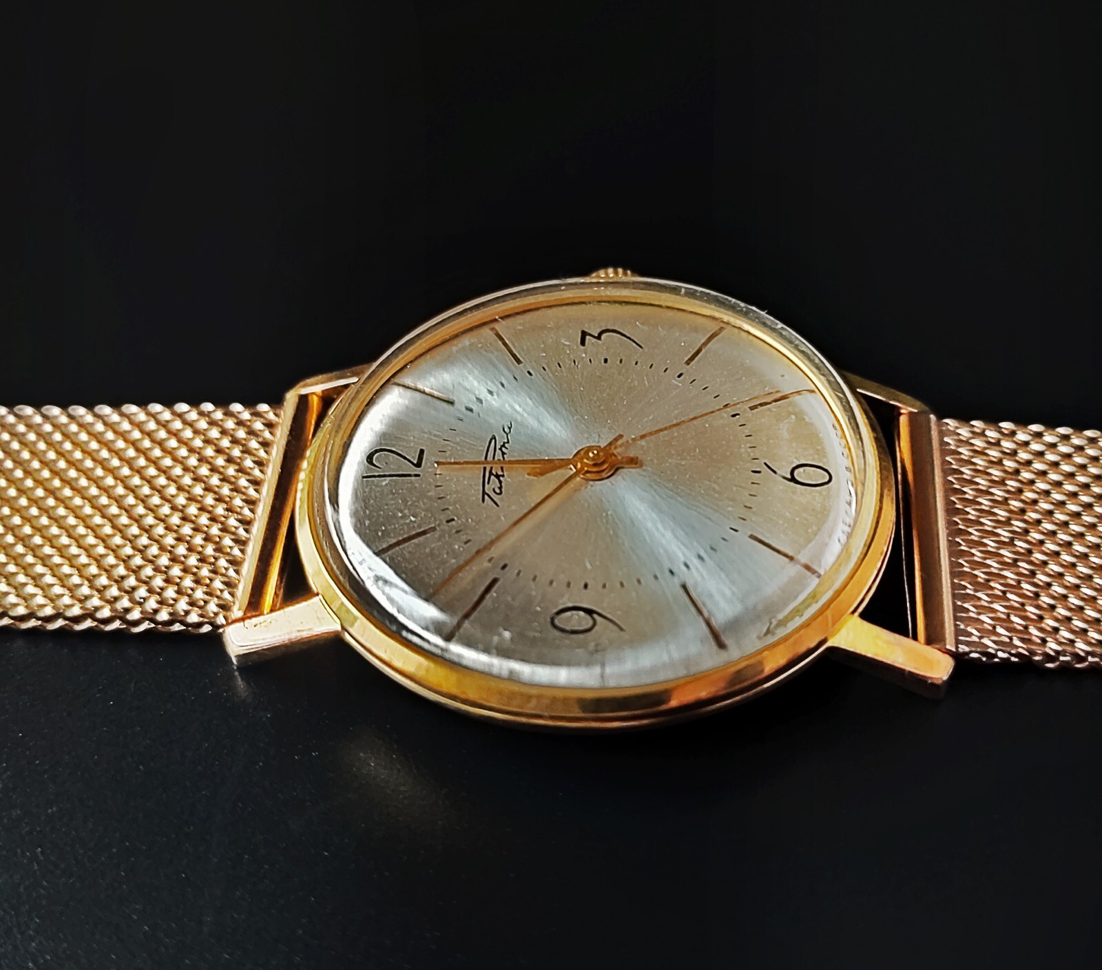Authentic USSR Raketa 2209 Ulra Slim (1960s) Vintage Soviet Mechanical Watch