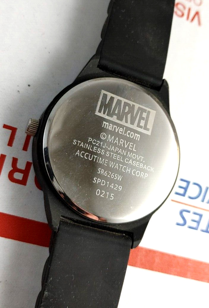 MARVEL Ultimate Spider-Man Analog Watch Matte Black Rubber Silicone Accutime red
