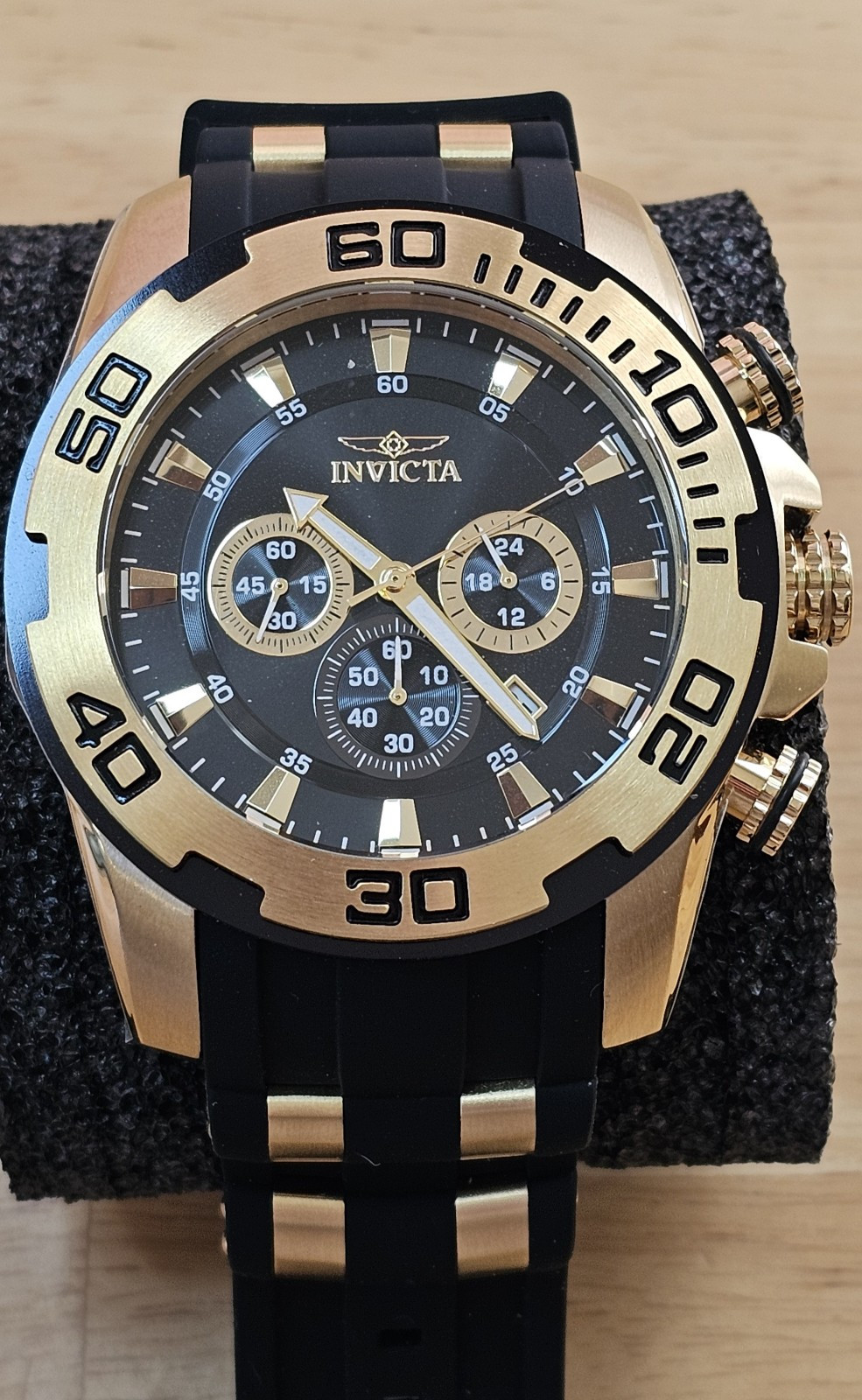 Invicta Men’s Pro Diver Scuba 50mm Gold Tone Silicone Chronograph Watch 22340