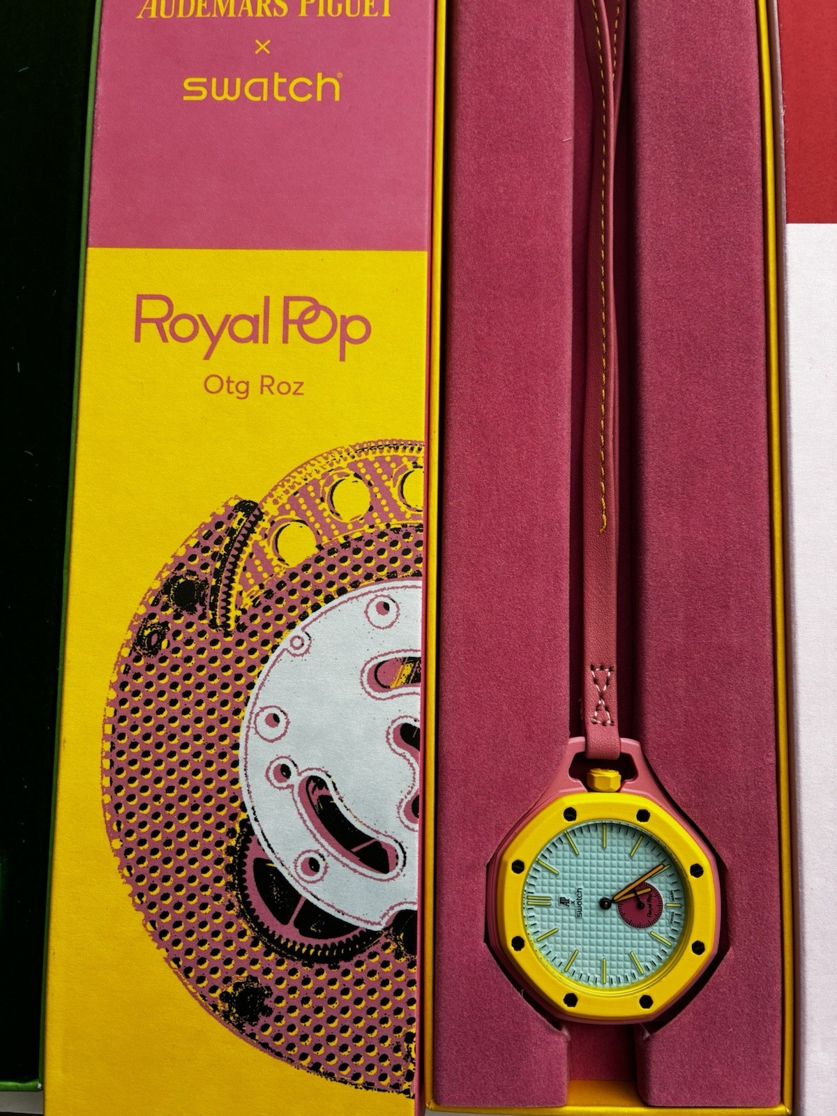 Swatch Royal Pop Otg Roz Quartz Analog Pink Leather Yellow Bezel Watch w/ Box