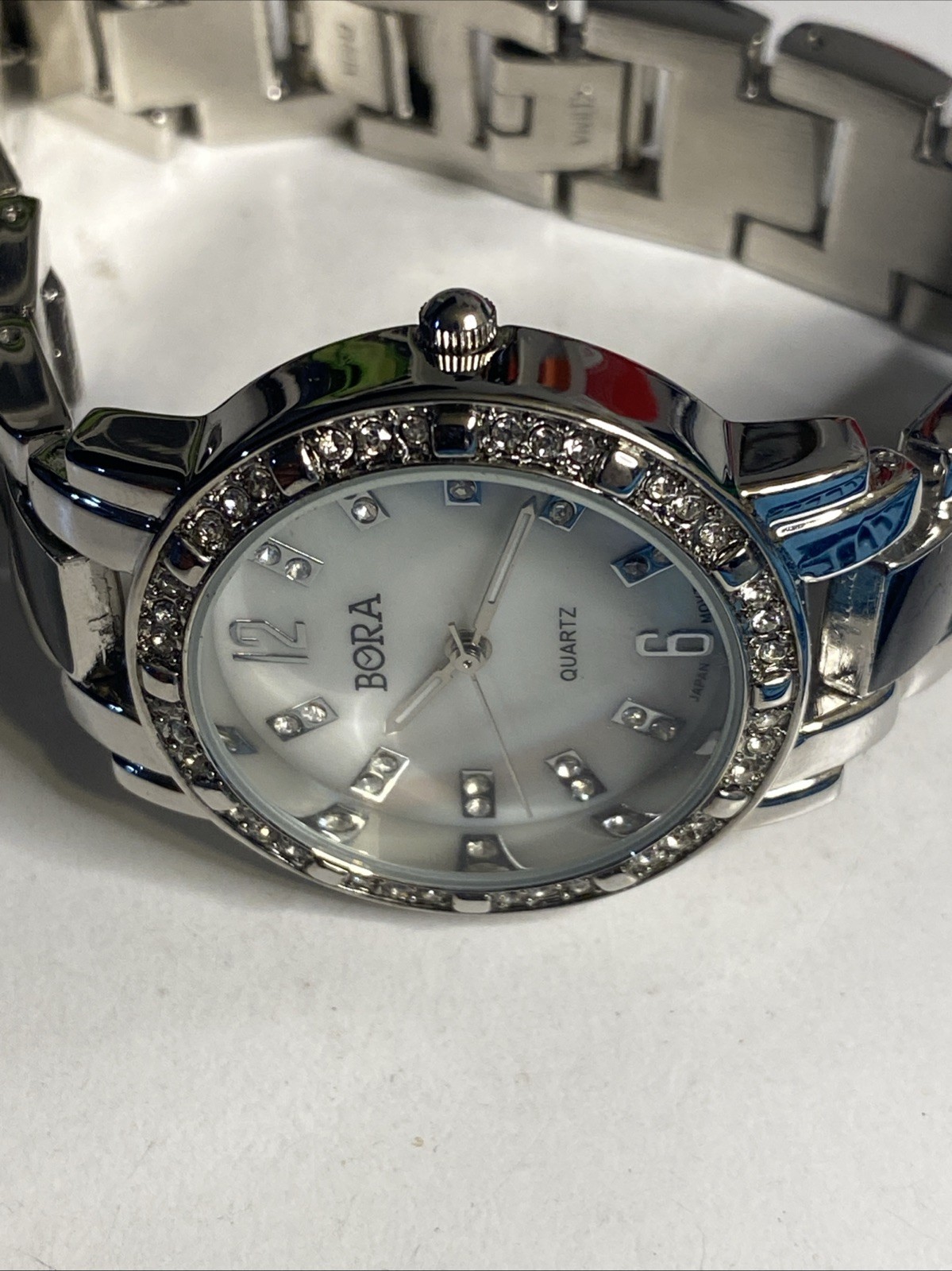 Bora Unisex Black & Silver Tone New Battery Mother of Pearl Face