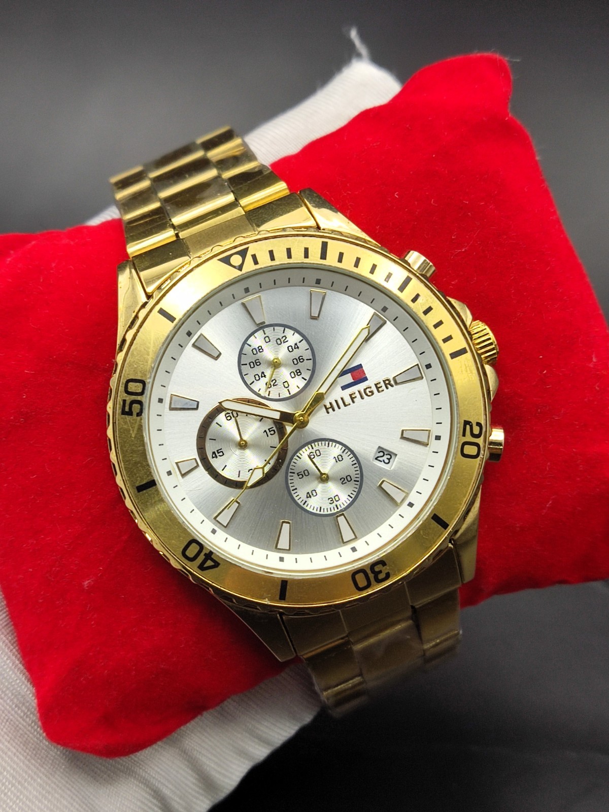 #Refurbished Amazing Tommy Hilfiger Chronograph Silver Dial Men’s Wrist Watch