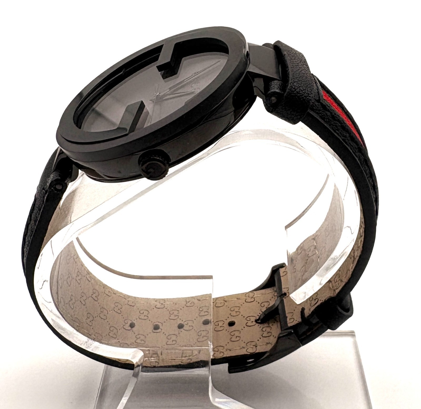 Gucci YA133206 Men’s Interlocking Black Leather Strap with Red and Green 42mm