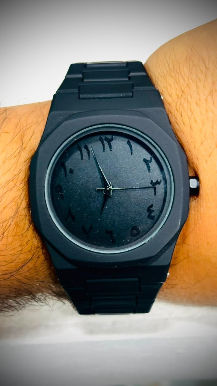 Black Analog Wrist Watch Arabic Numeral Dial Black Metal Bracelet Watch