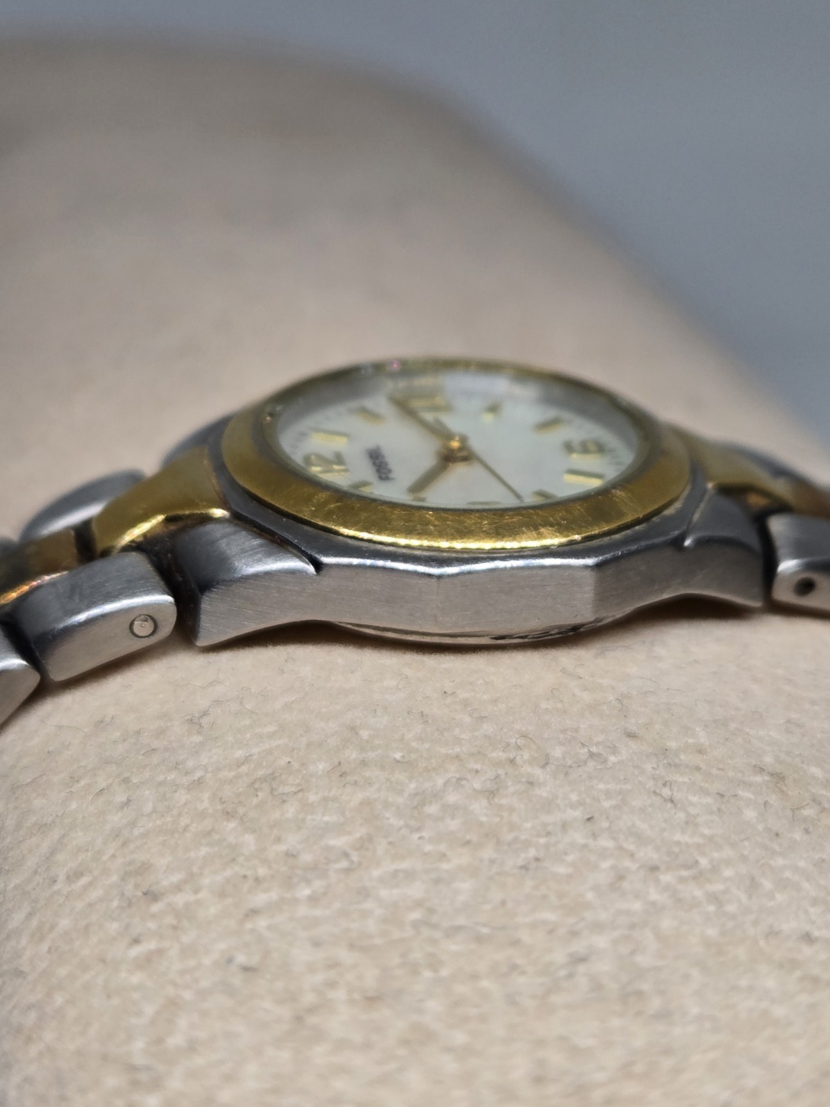 Fossil F2 ES-9531 Day/Date Stainless Steel Watch New Battery