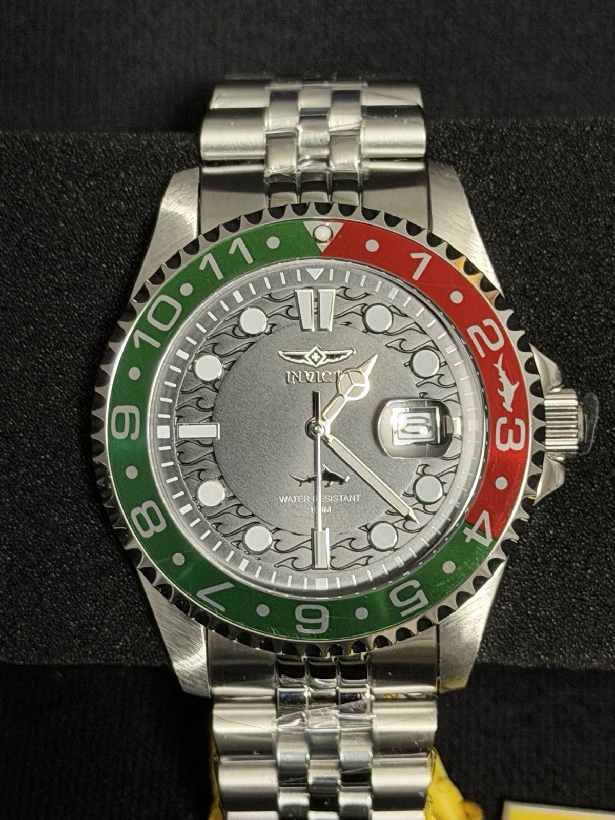 NEW Invicta Men’s Pro Diver Black Dial Red/Green Bezel Watch w/ Steel Band 36851