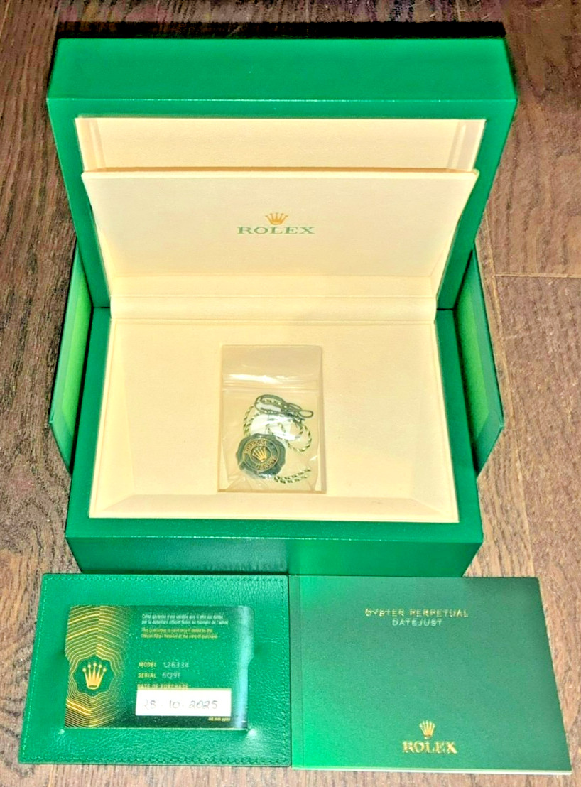 Rolex DATEJUST 41mm FULL SET – White Gold Fluted Bezel Jubilee 126334 OCT 2025