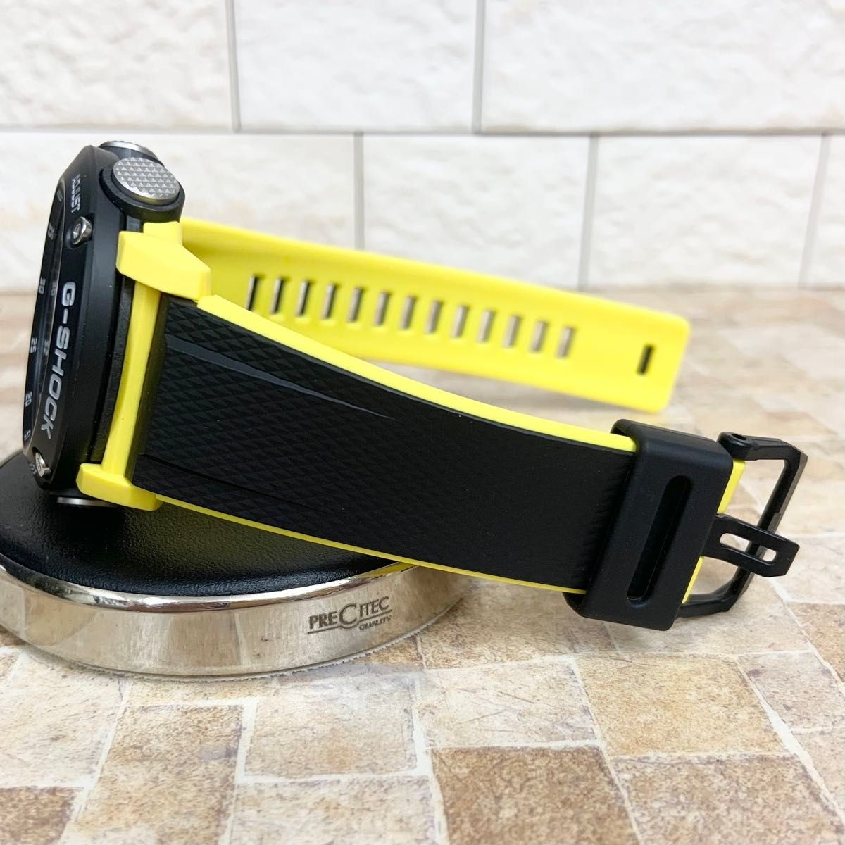 CASIO G-Shock GA 2000 Analog Digital Ana Digi Men’s Wristwatch Yellow Super Illu