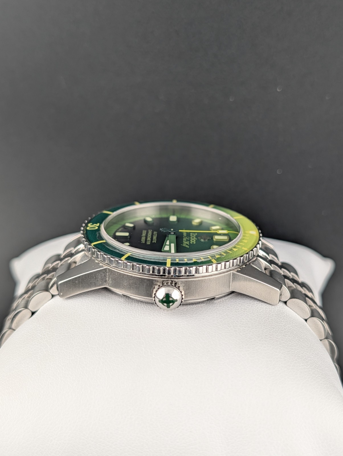 Zodiac Super Sea Wolf Compression Diver Automatic Pineapple Watch ZO9295