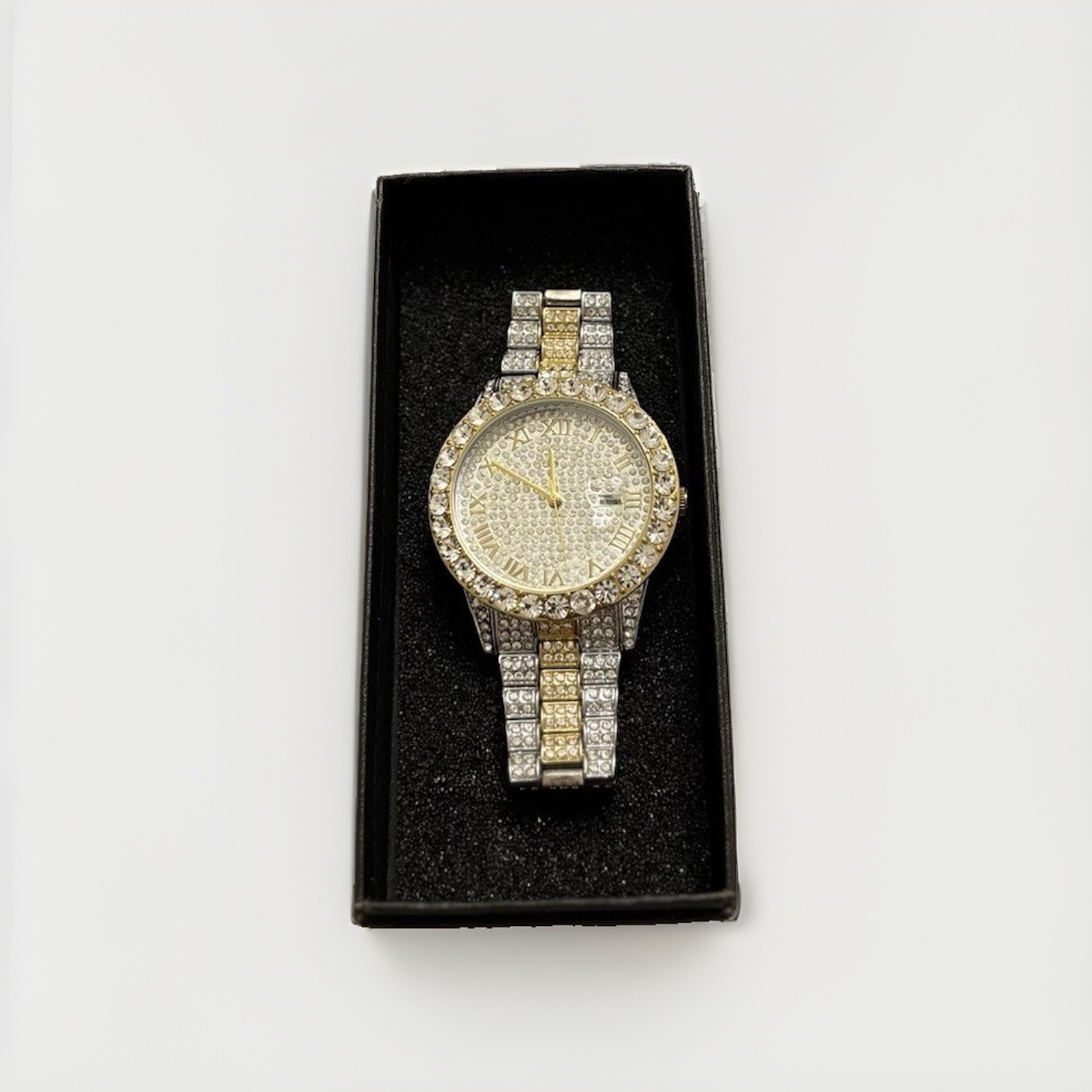 Two-Tone Gold/Silver Quartz Wristwatch Pavé Dial Crystal Bezel 36 MM