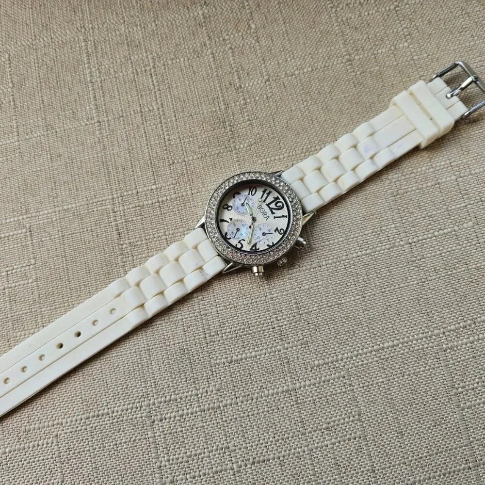 Bora Wristwatch Crytals Accent Bezel Fashion Analog Quartz Women Wrist Watch