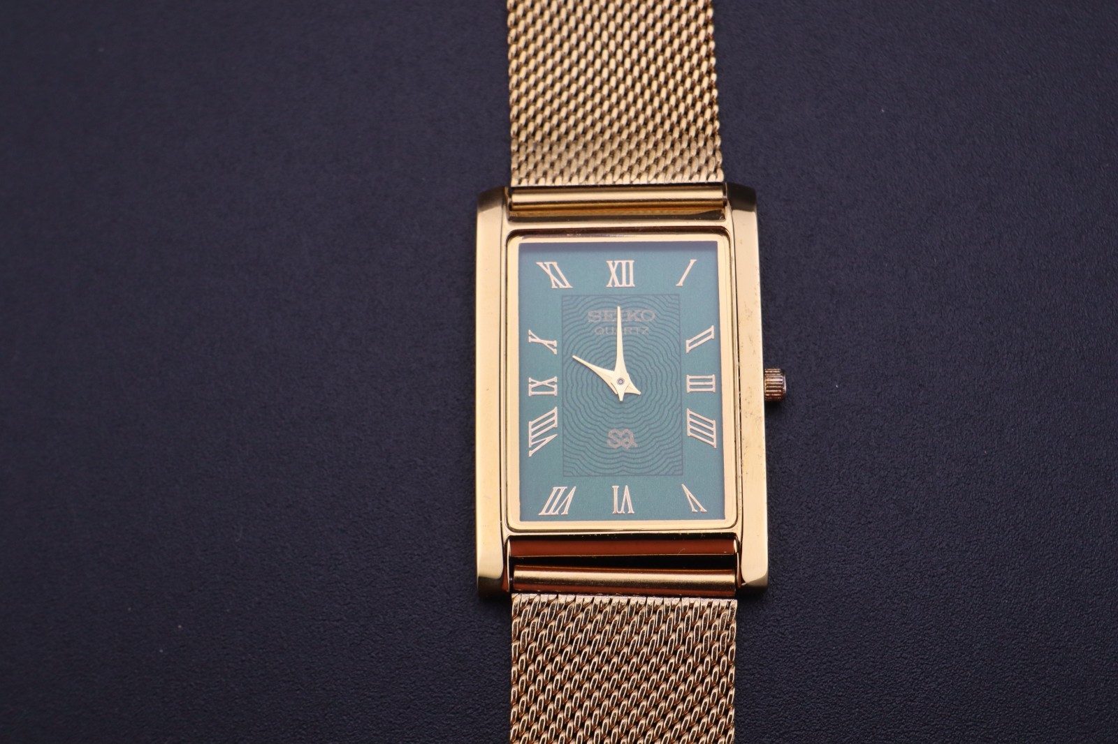 Vintage Seiko Slim GREEN GOLD Quartz Men’s Wrist Watch – ( FREE SHIPPING )