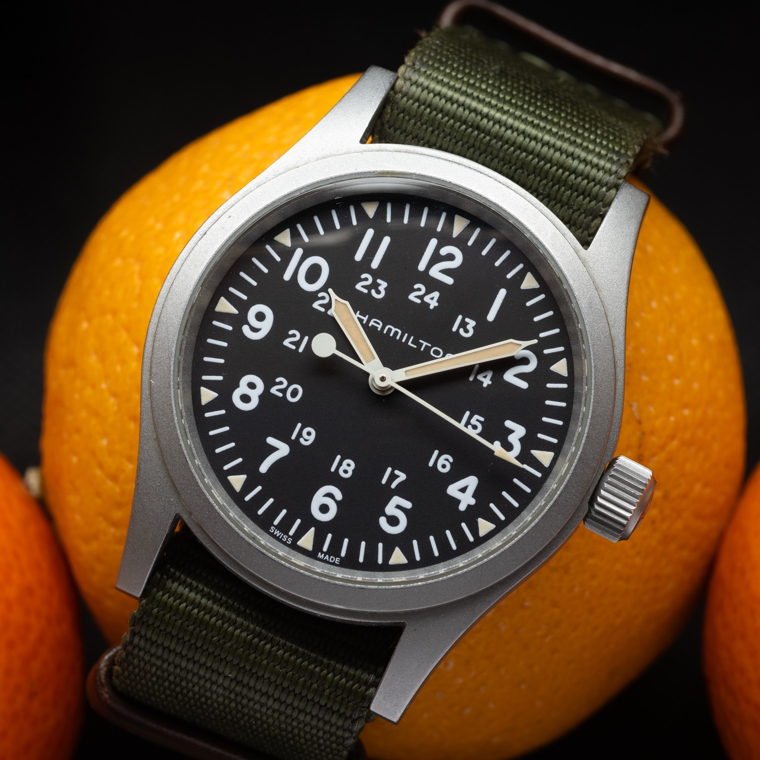 Hamilton Khaki Field H694390 Military, original box, serviced
