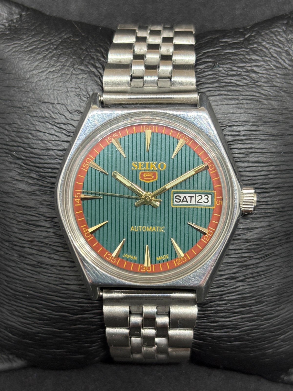 Vintage Seiko 5 Automatic Day/Date Japanese Men’s Wrist Watch