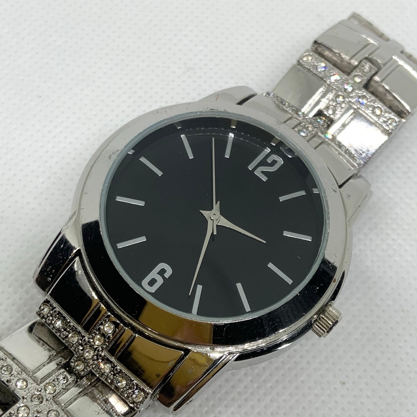 Allude men’s quartz analog watch silver tone 40mm round rhinestones 7” running