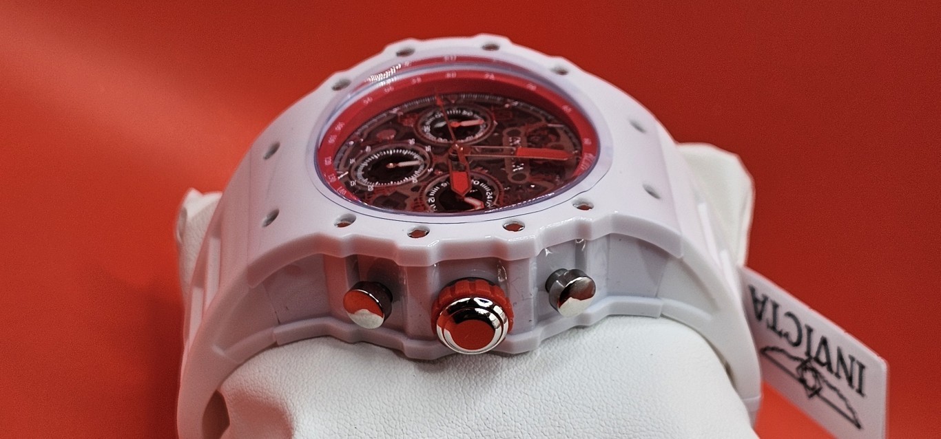 69660 – Invicta Racing Vaulthan Men’s Watch – 44mm, White (69660)