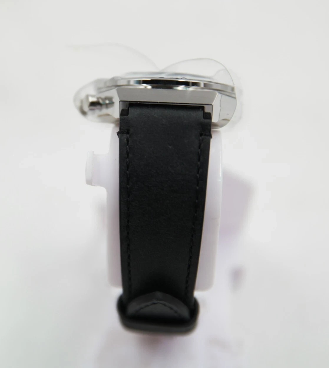 Timex Q Chronograph Quartz Black Dial Men’s Watch TW2V42700 Luxury Wristwatch.