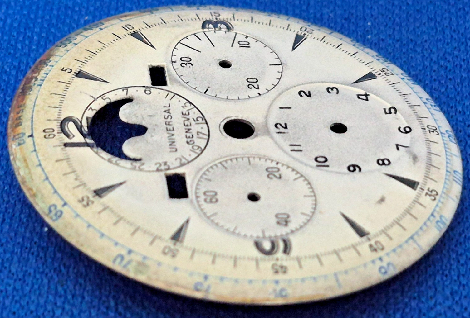 Universal Geneve Tri-compax Moon Phase Chronograph Dial 31.8mm Tri Compax Vintag