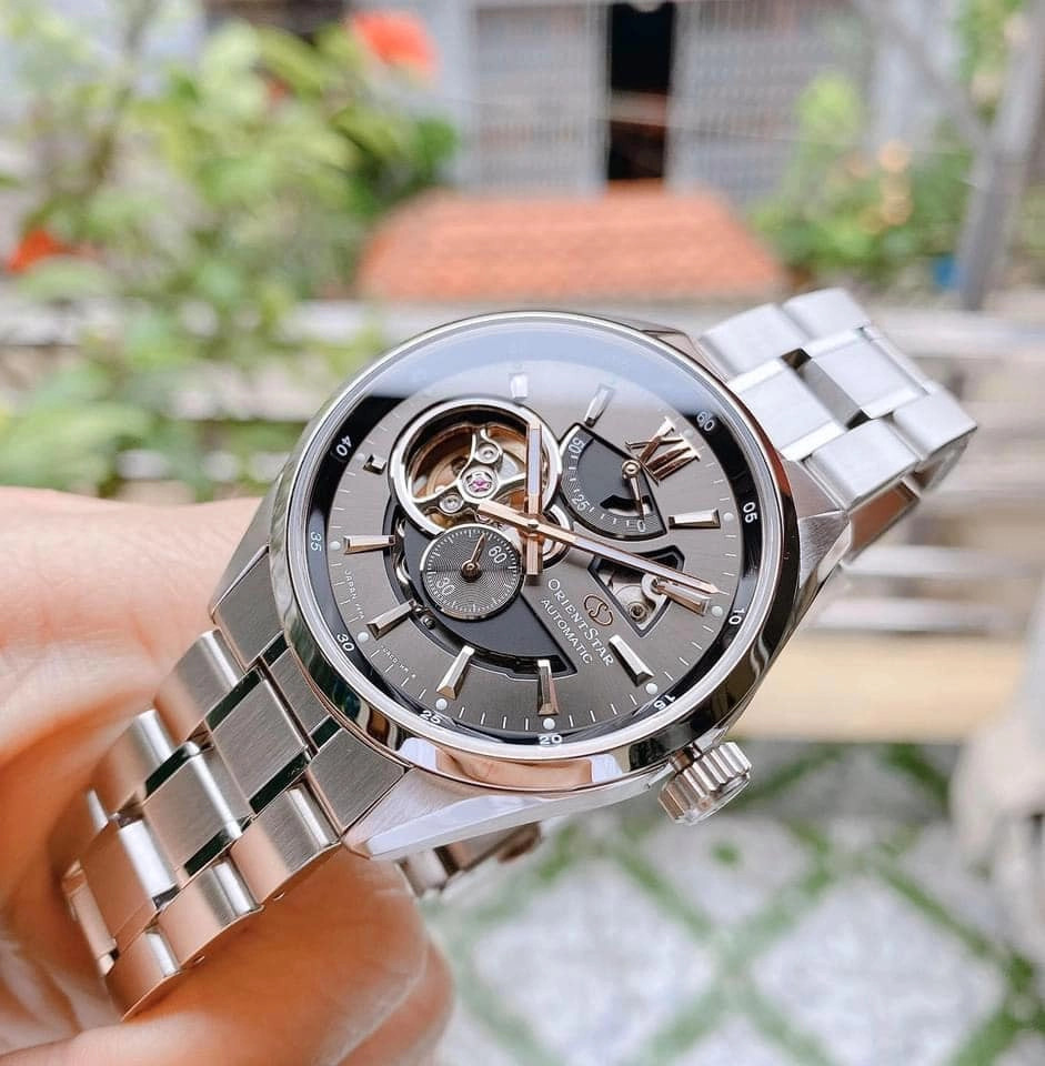 Orient Star Automatic Sapphire Crystal Gray Dial Men’s Watch RE-AV0004N