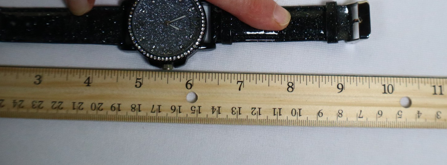 Accutime Watch K1467 NIB Very SPARKLY! ONE YEAR WARRANTY Needs New Battery