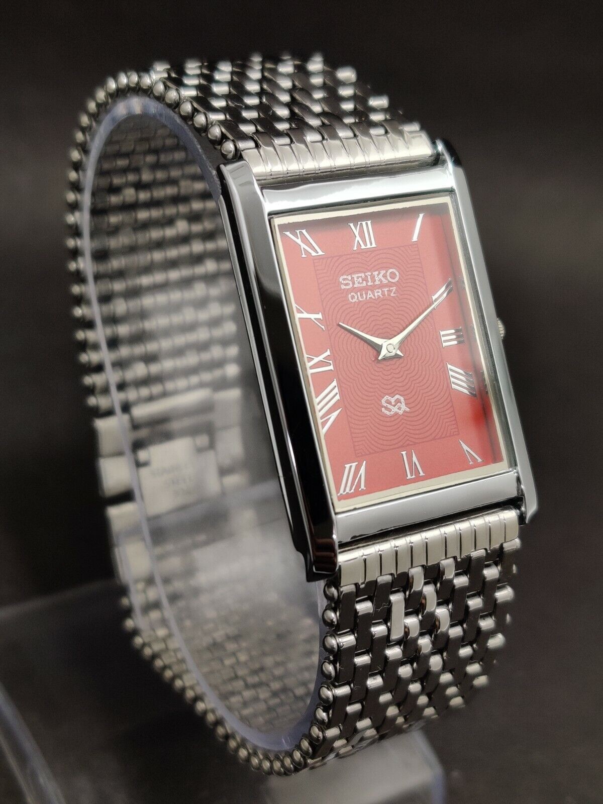 Vintage Seiko Slim Quartz Red Face Rectangle Japanese 26MM Case Mens Watch S12