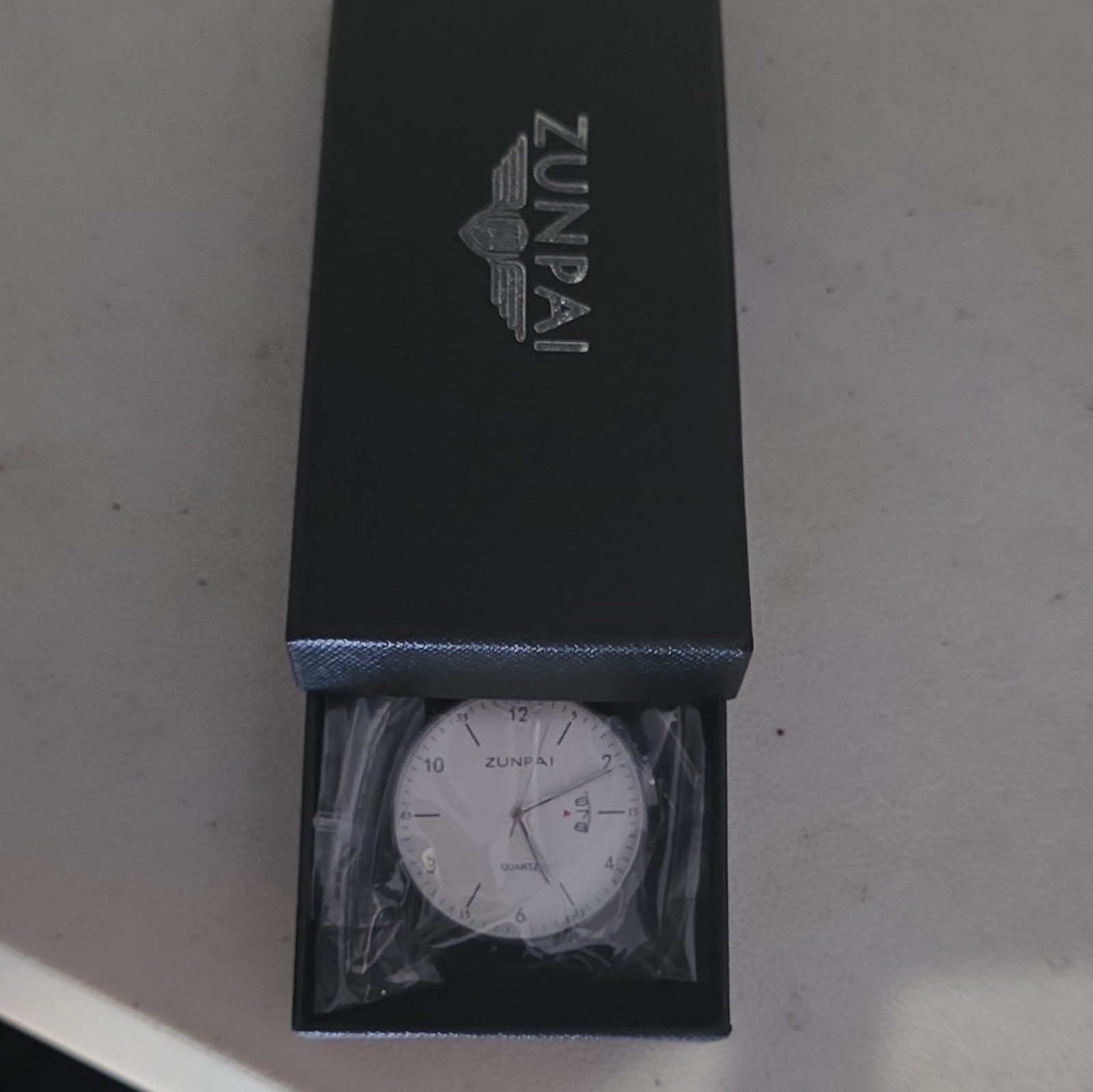 ZUNPAI Quartz Analog Watch White Dial Date Black Leather Strap Boxed