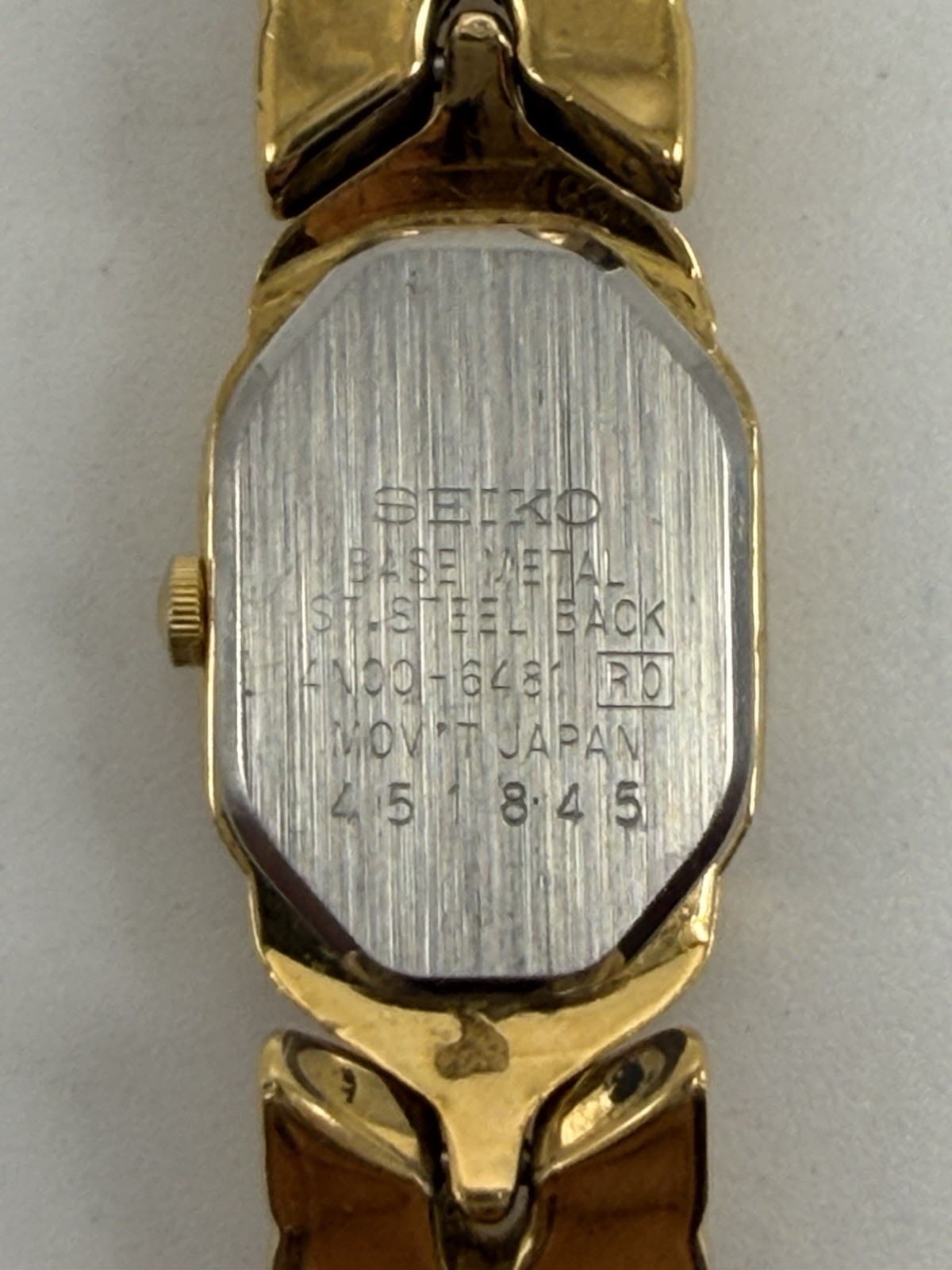 Seiko 4N00-6481 Vintage New Battery Ladies Watch 15MM 7″ Green Dial