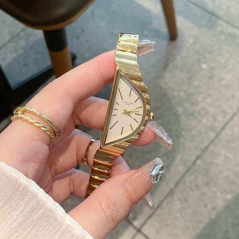 GEDI Stylish And Creative Quartz Bracelet Watch With A Premium High-end Feel