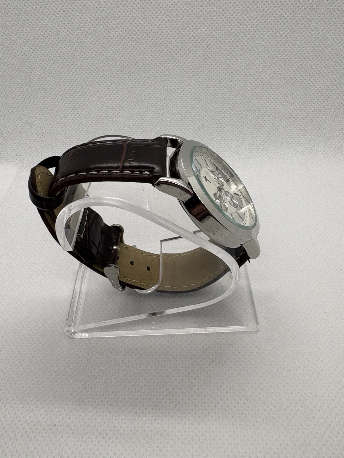 Unbranded Men’s Quartz Chronograph Watch With Brown Leather Alligator Band