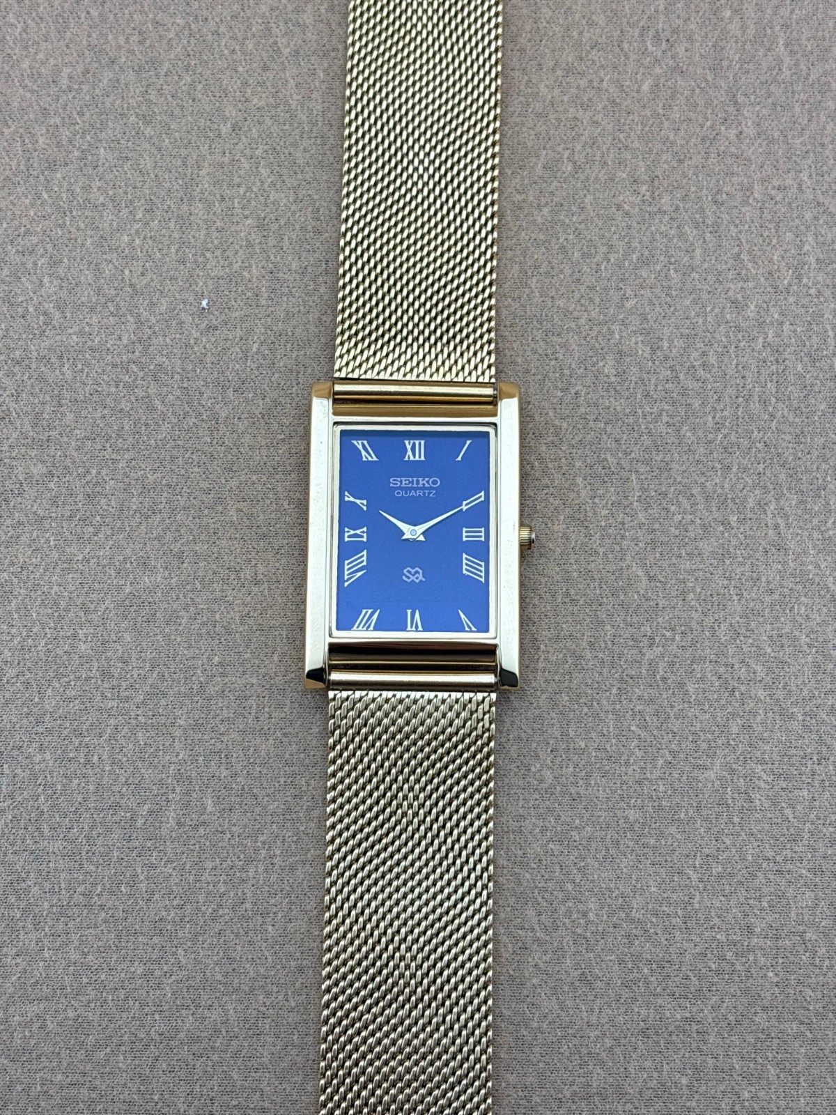 RARE GOLD BLUE Vintage Seiko Slim Quartz Men’s Wrist Watch