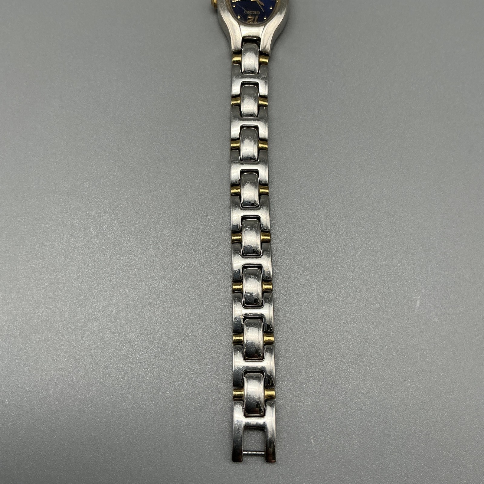 Seiko Womens Watch 17mm Blue Oval Dial Two Tone 1N01-0CT0 New Battery 7.5″