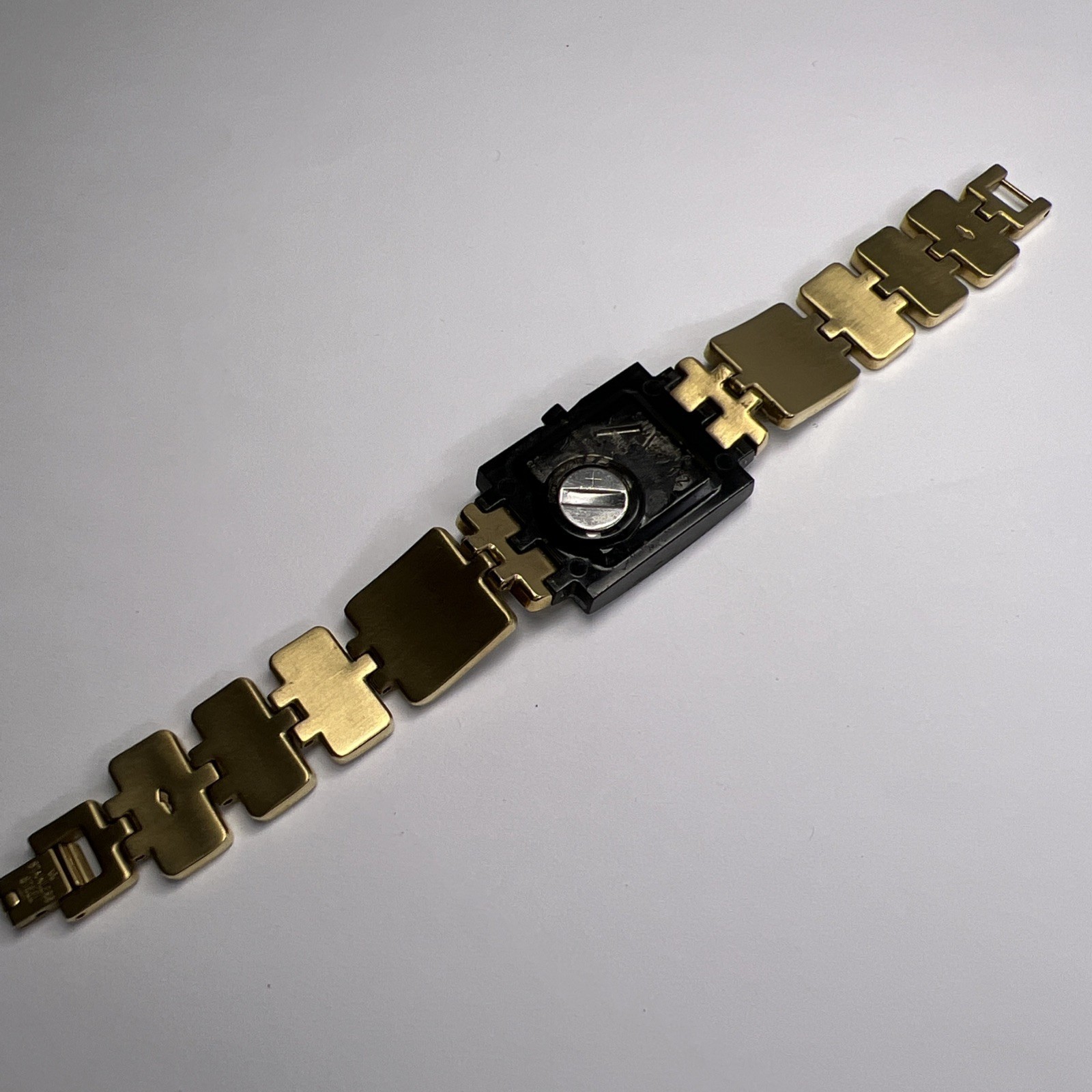 Swatch Square Watch SUBM104G AG2006 Luxotric Gold Tone & Black Quartz Watch
