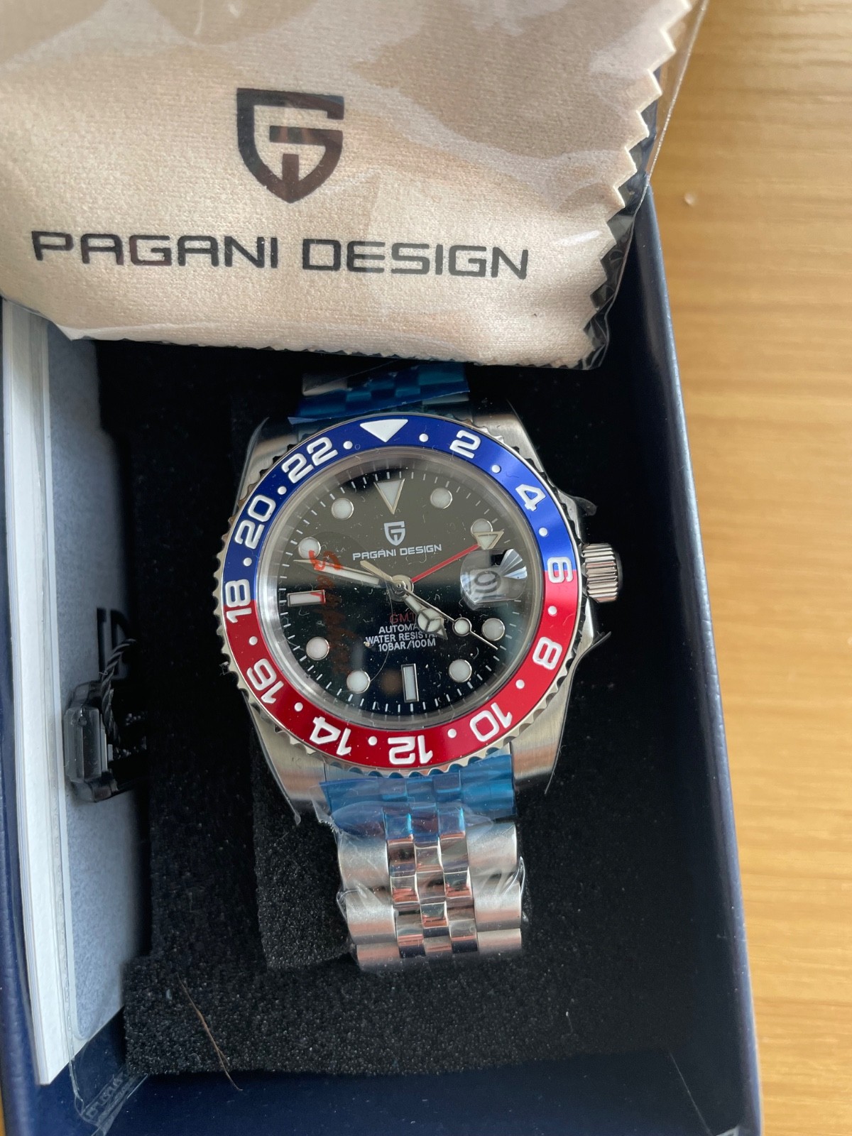 Pagani Design, 40mm, Automatic,GMT, (Pepsi), Sapphire Crystal.