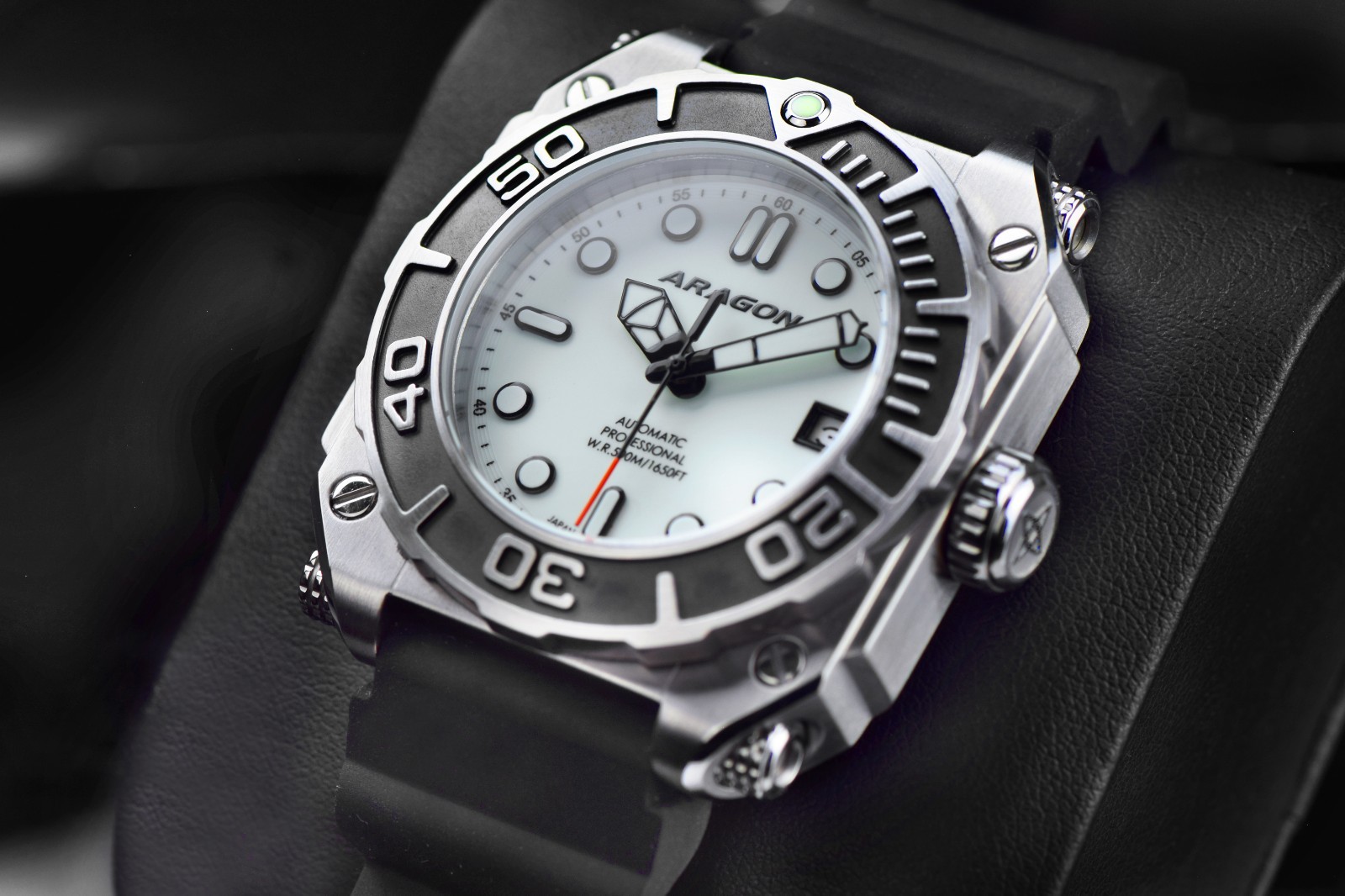 Aragon A662WHT DiveTank 40mm