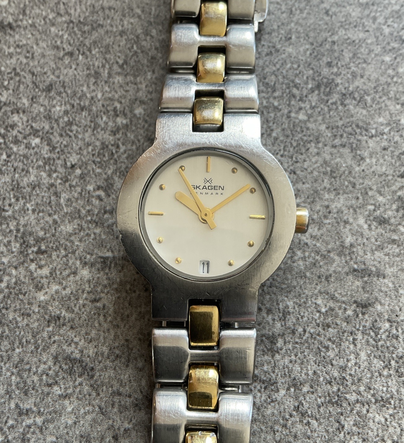 Skagen Womens Watch 23mm Round Two Tone Case Silver Dial W/Date 236SGX A3
