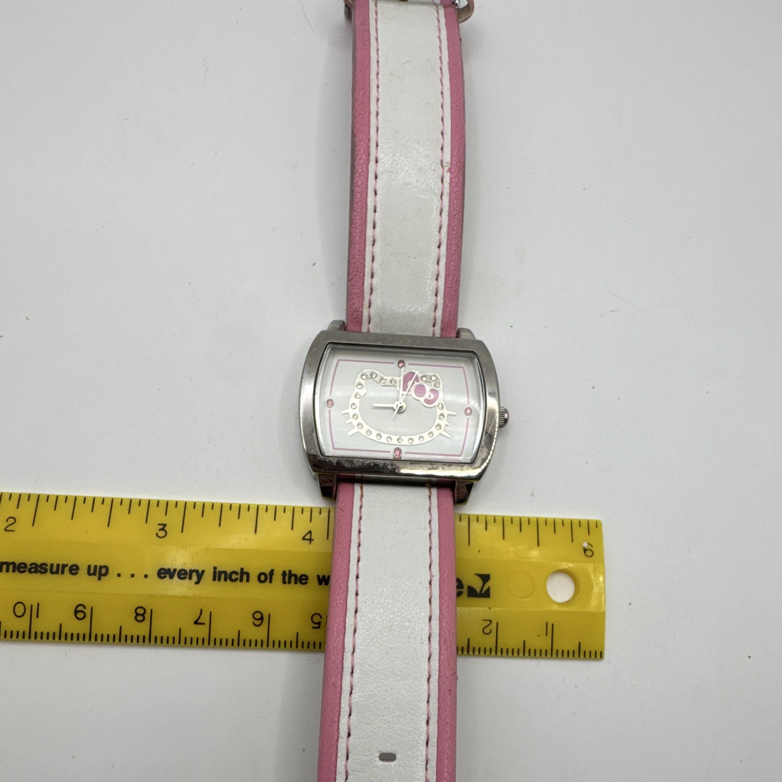 Sanrio Hello Kitty Girls Quartz Analog Watch 28-31.9mm -needs new battery