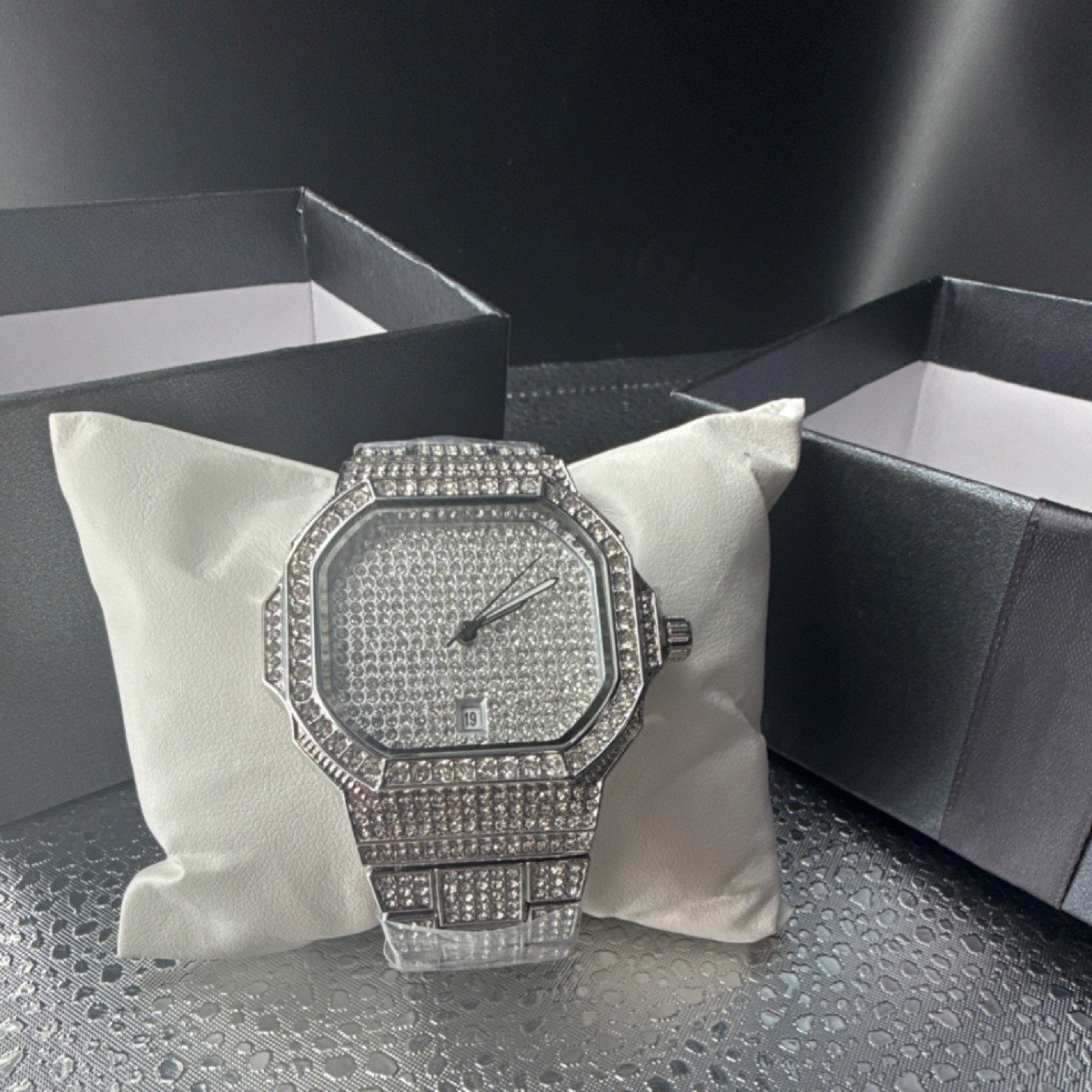 Silver Tone Mechanical Wristwatch Octagon Gem-Set Bezel Date SS Bracelet Box