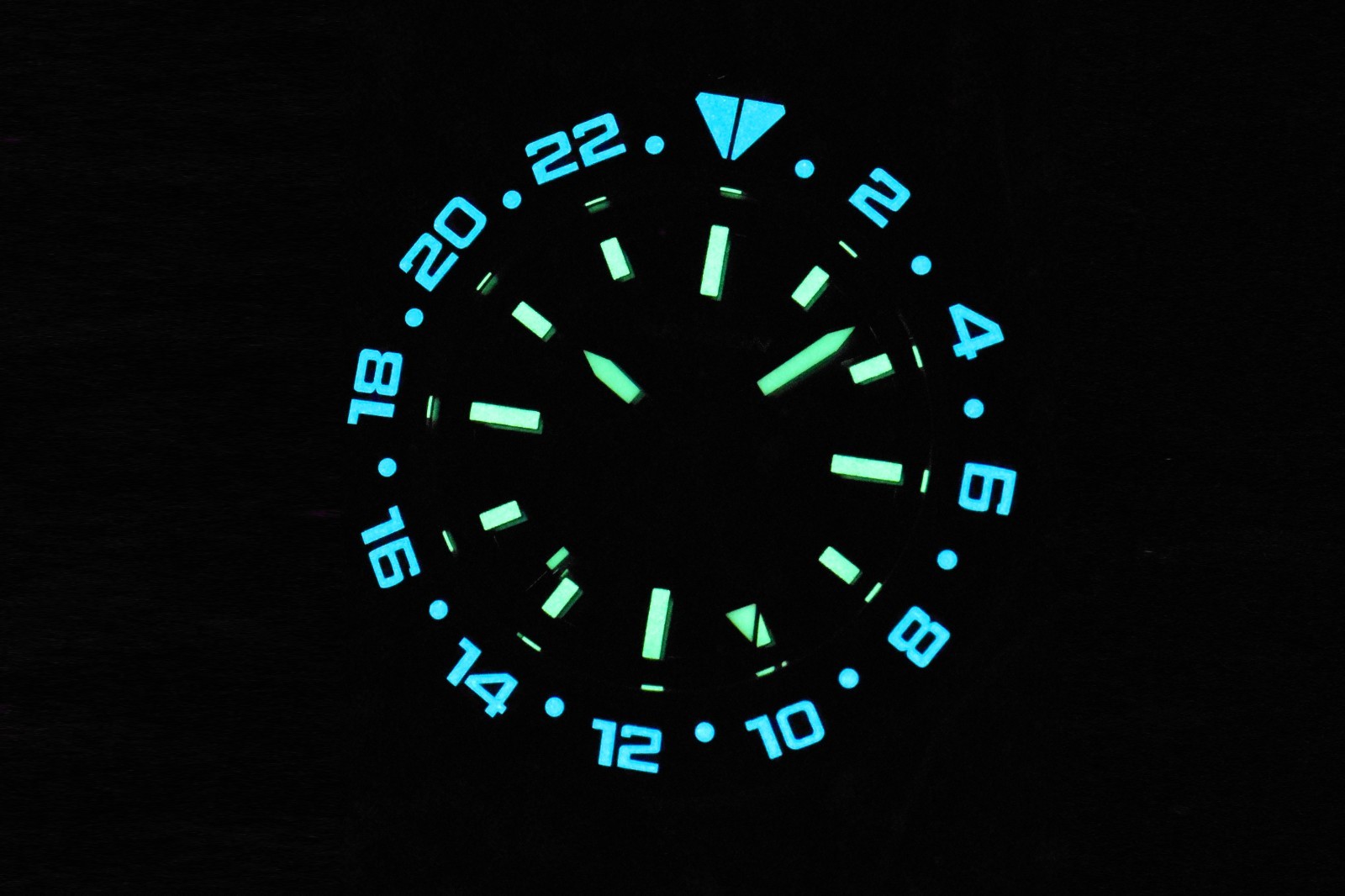 ARAGON A619MOP Hercules GMT 9075 (44mm)