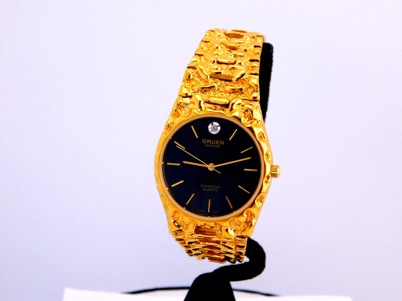 GRUEN PRECISION DIAMOND QUARTZ BLACK DIAL GP NUGGET STYLE MENS WRISTWATCH 90s