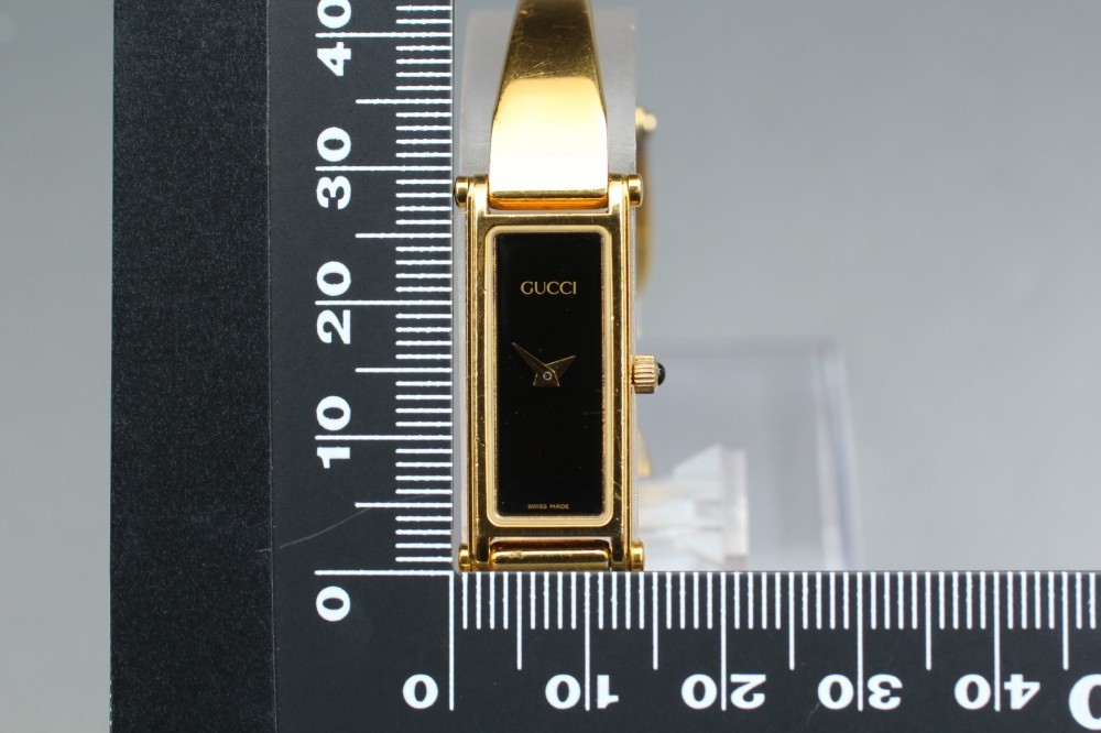 Near MINT GUCCI 1500L Black Rectangular Gold Bangle GP Quartz Ladies Watch 16cm