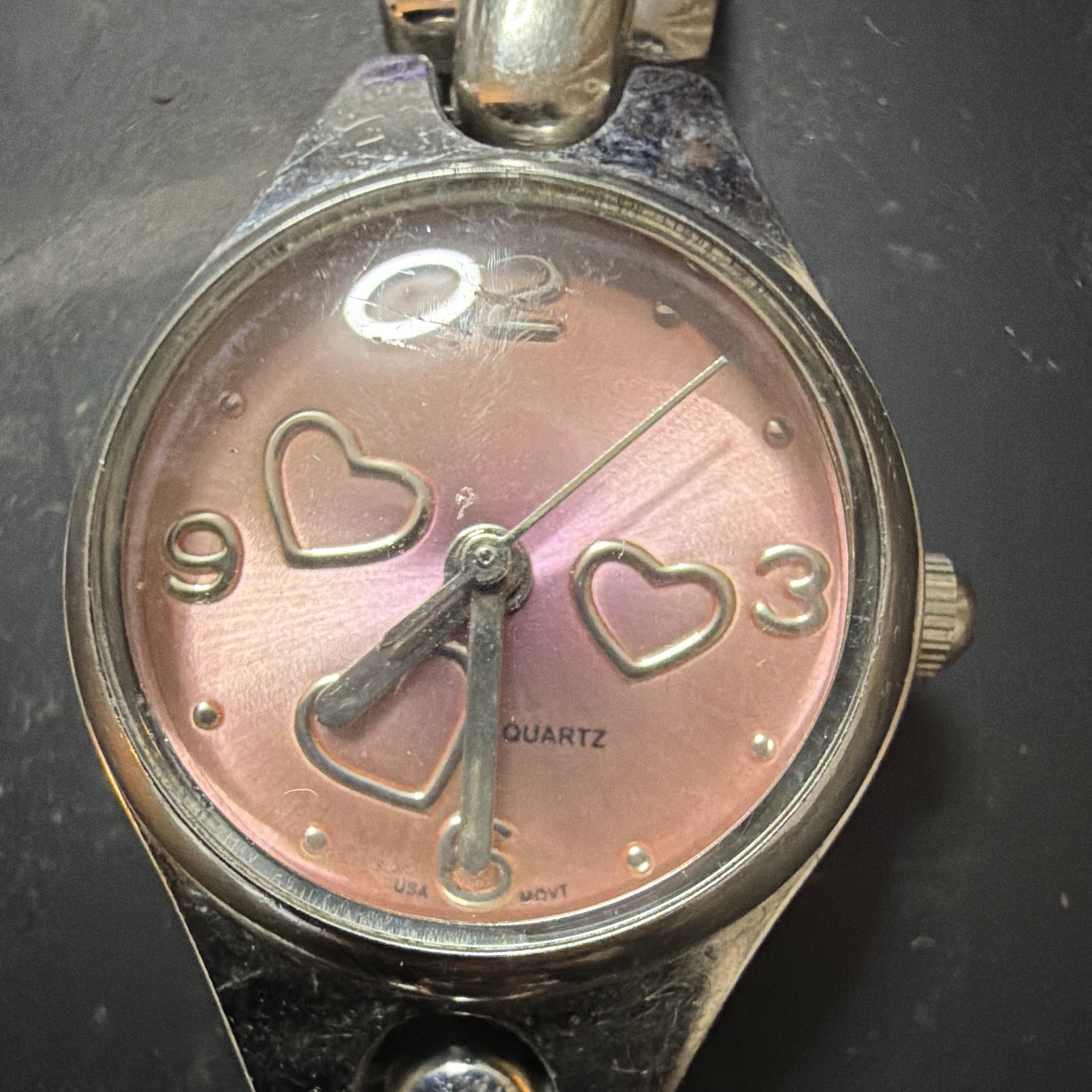Women’s Quartz Dress Analog Wristwatch Pink Hearts Arabic Dial Two-Tone Bracelet