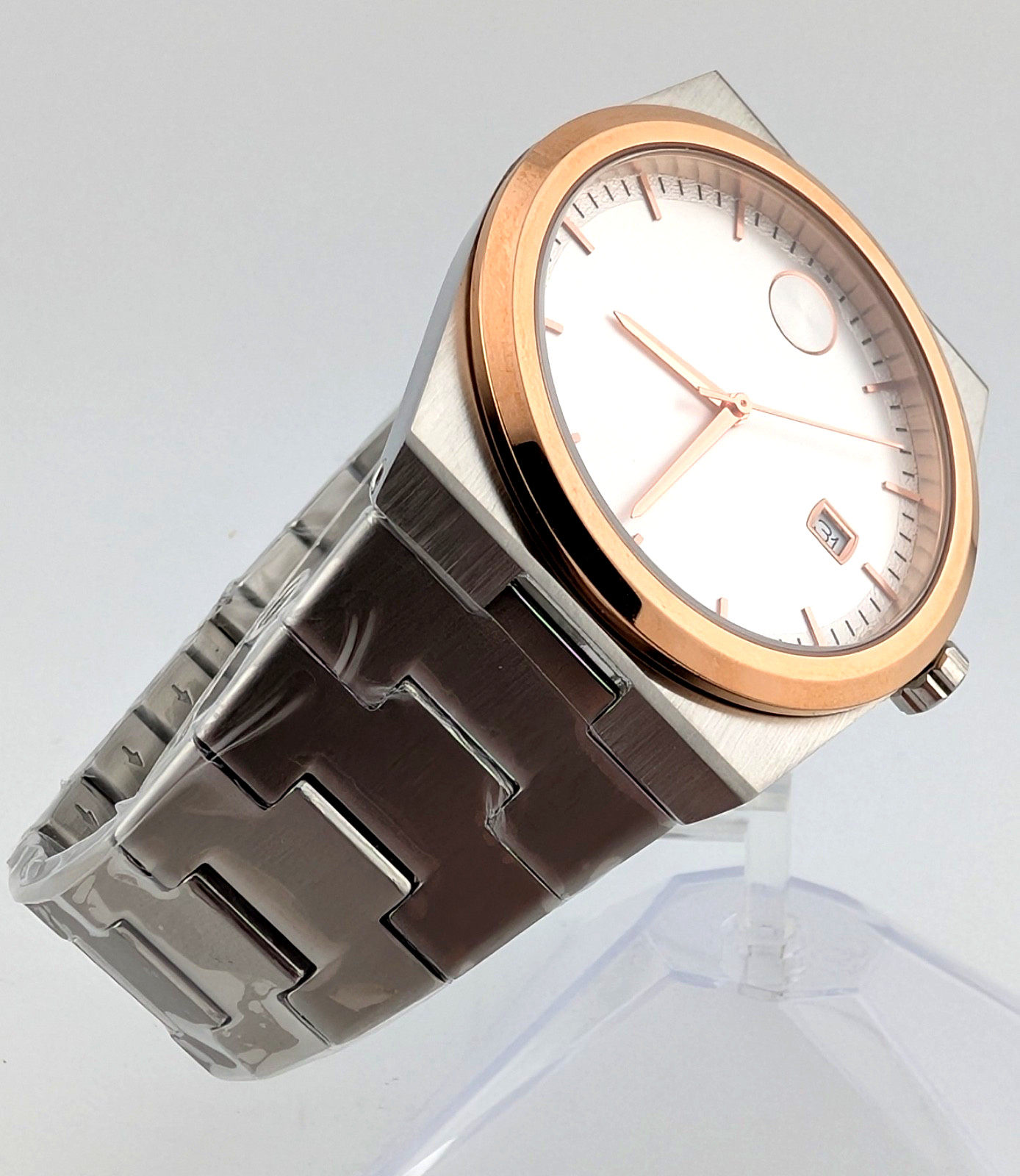 NEW Movado Men’s BOLD Quest 2-Tone Rose Gold/SS Swiss Model #01.1.14.2021 ~ Cool
