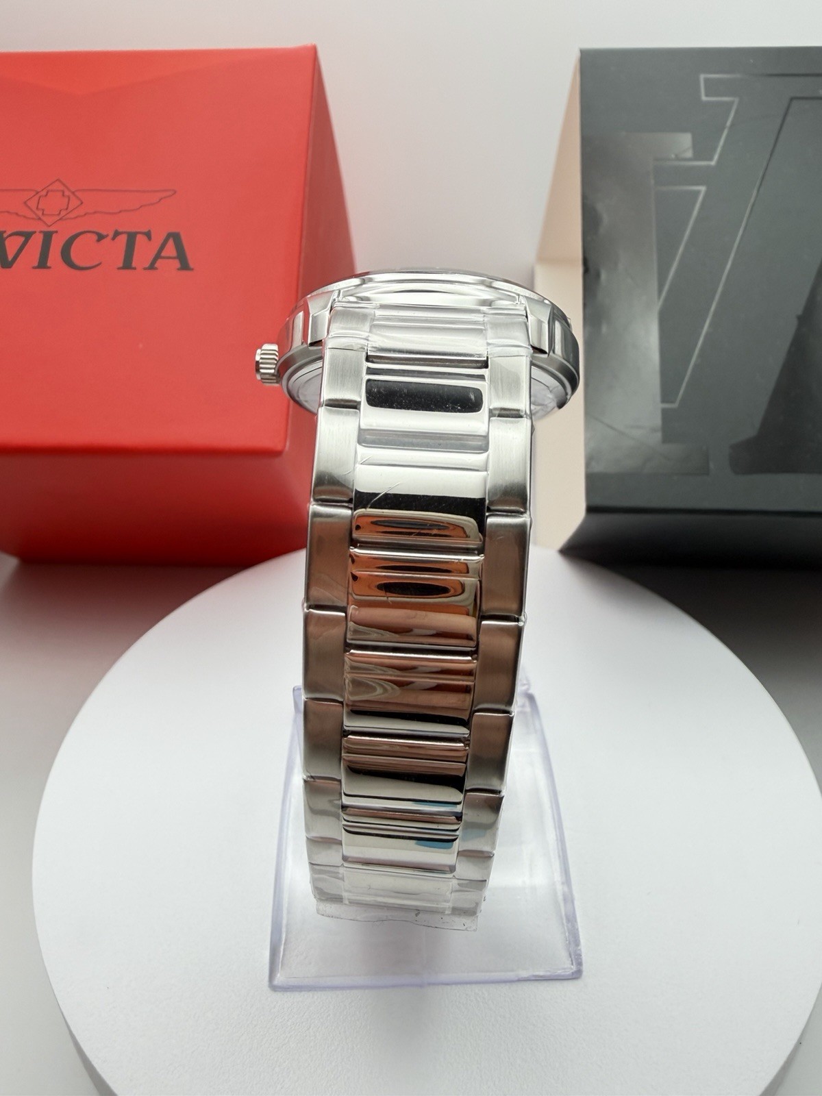 48493 Invicta