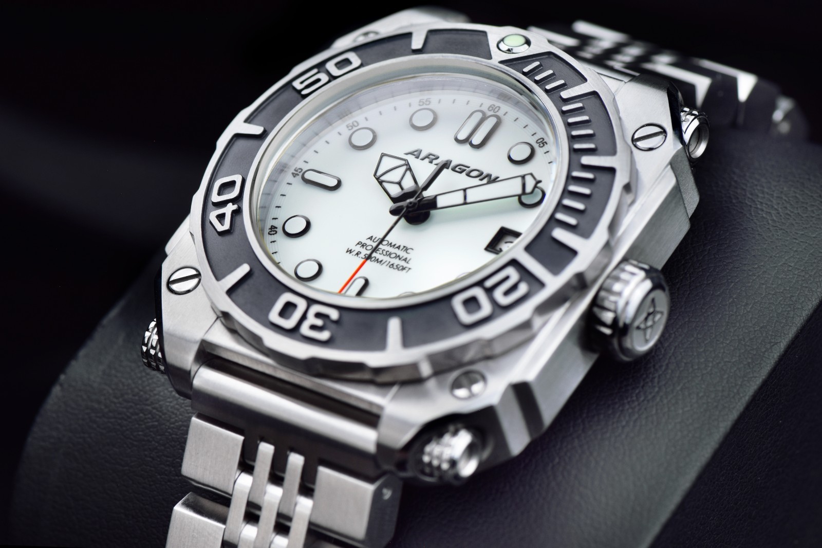 Aragon A662WHT DiveTank 40mm